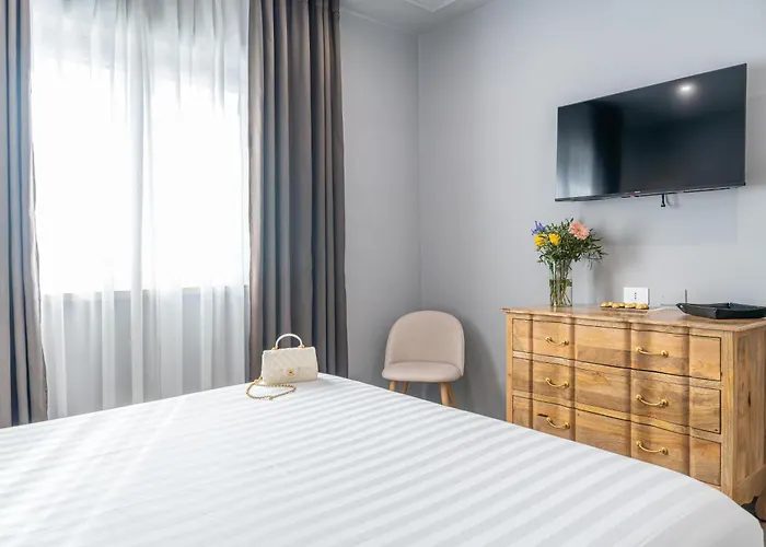 Nouvelle Maison Luxury Palace Гостевой дом 4*