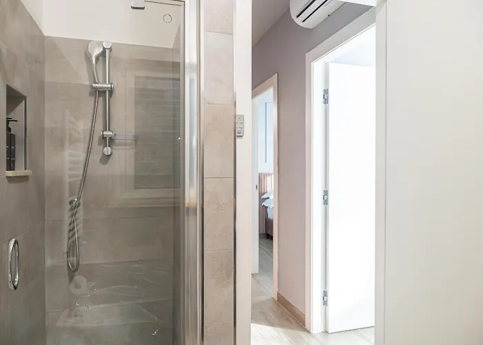 Nouvelle Maison Luxury Palace Гостевой дом Рим